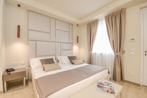 Down duvets, minibar, in-room safe, desk - Villa Garuti (Padenghe sul Garda)