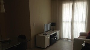 Traditional Apartment, 2 Bedrooms | Living room - Barra da Tijuca - Regiao Olimpica (Rio de Janeiro)