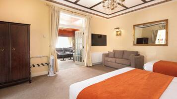 Two Bedroom Apartment | Free WiFi, bed sheets
