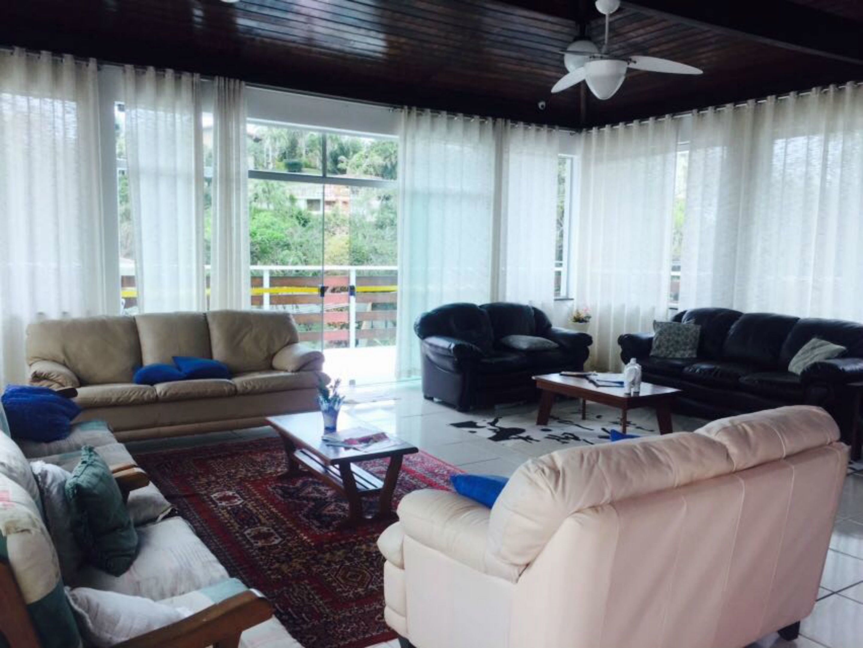 Área de estar no saguão