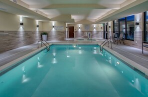 สระว่ายน้ำในร่ม