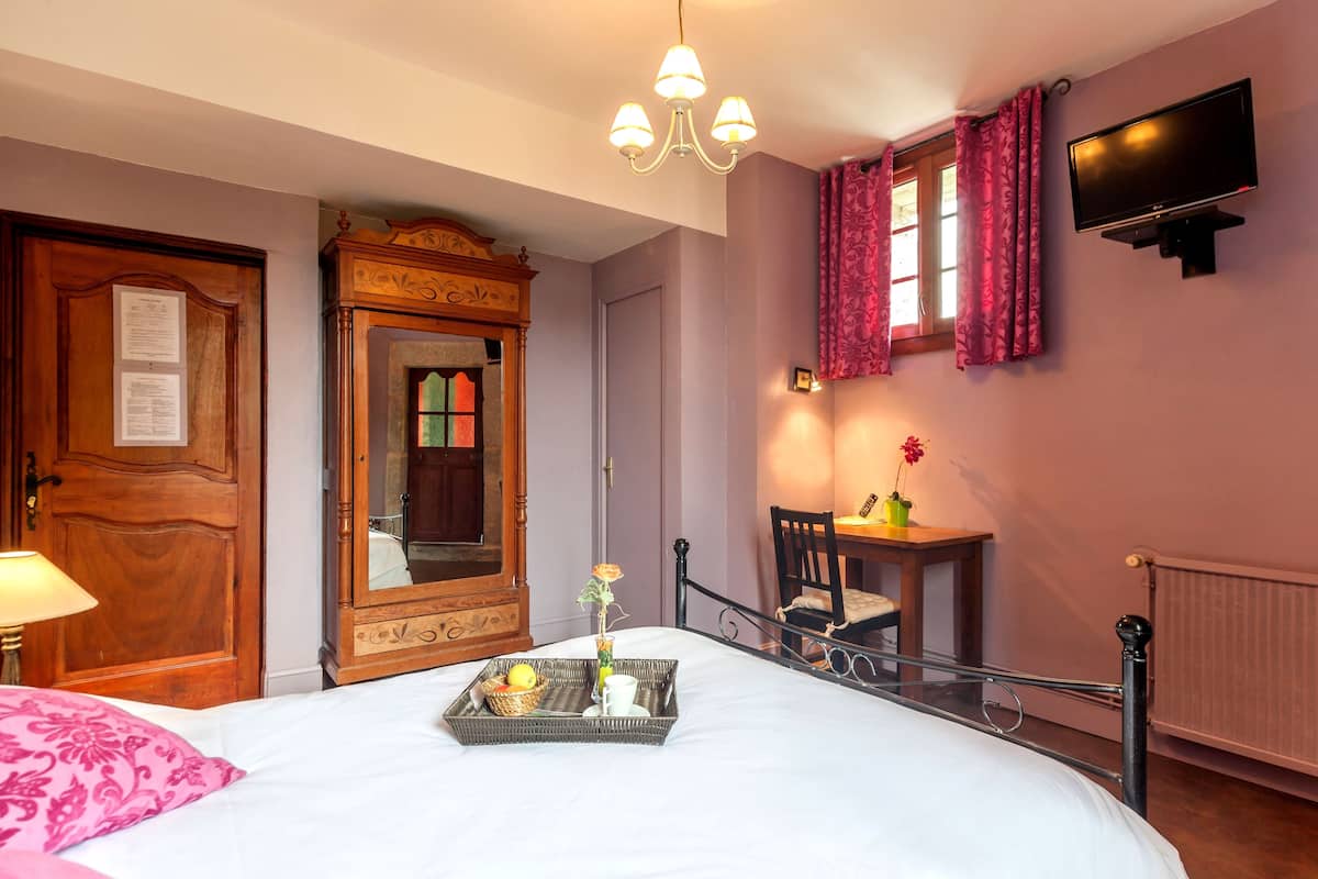 In-room safe, individually decorated, cribs/infant beds, rollaway beds