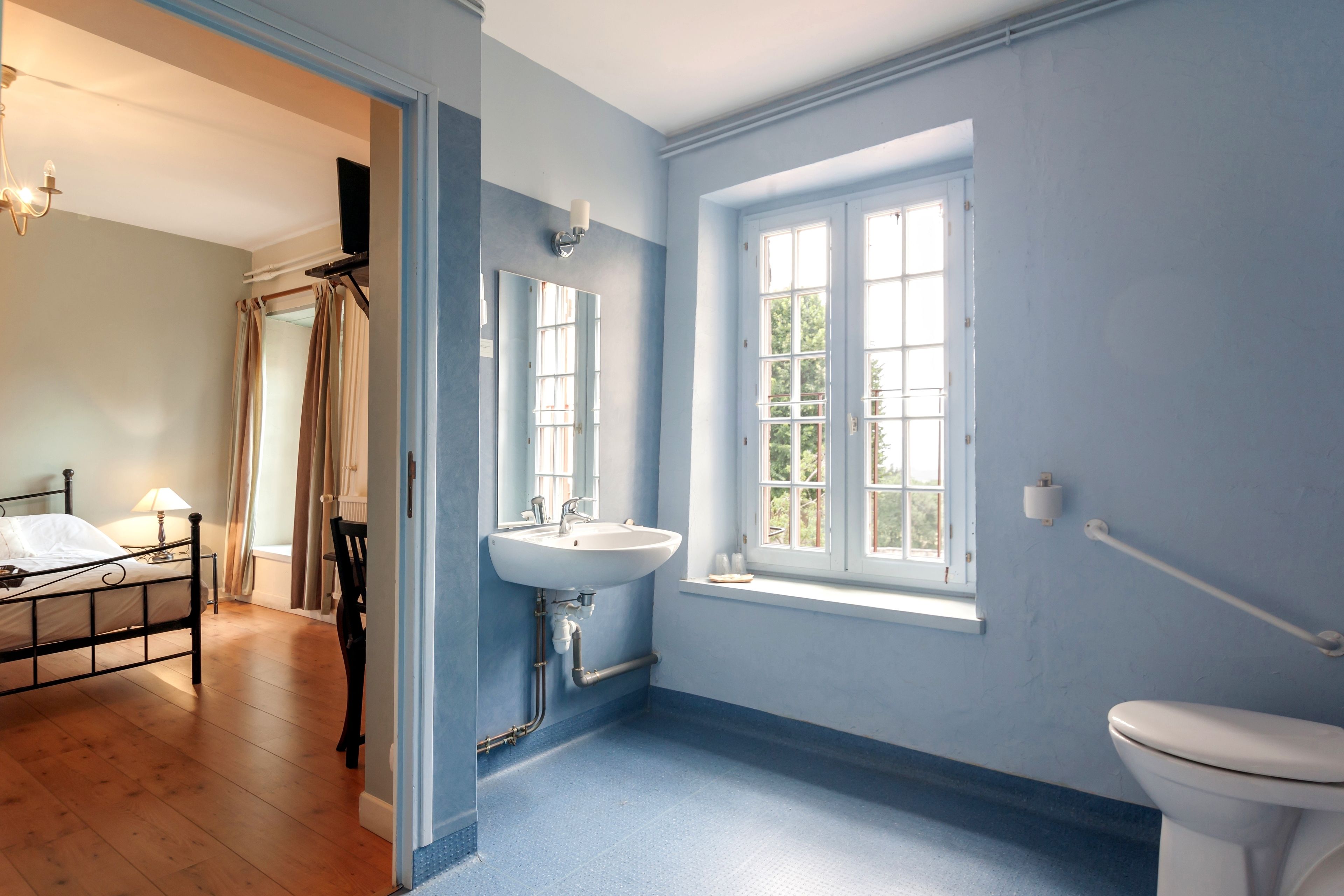 superior double room | bathroom | free toiletries, hair dryer, towels