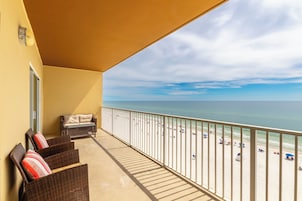 Comfort Condo, 2 Bedrooms, Balcony, Oceanfront | View from room