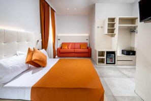 In-room safe, desk, free cribs/infant beds - Hotel Manù (Rimini)