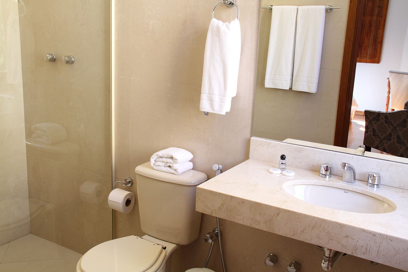 shower, free toiletries, towels