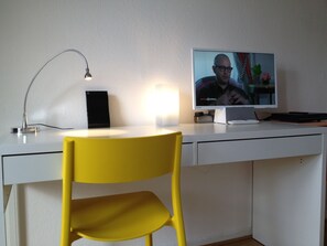 City-Apartment, 3 Schlafzimmer, Stadtblick | Zimmerausstattung
