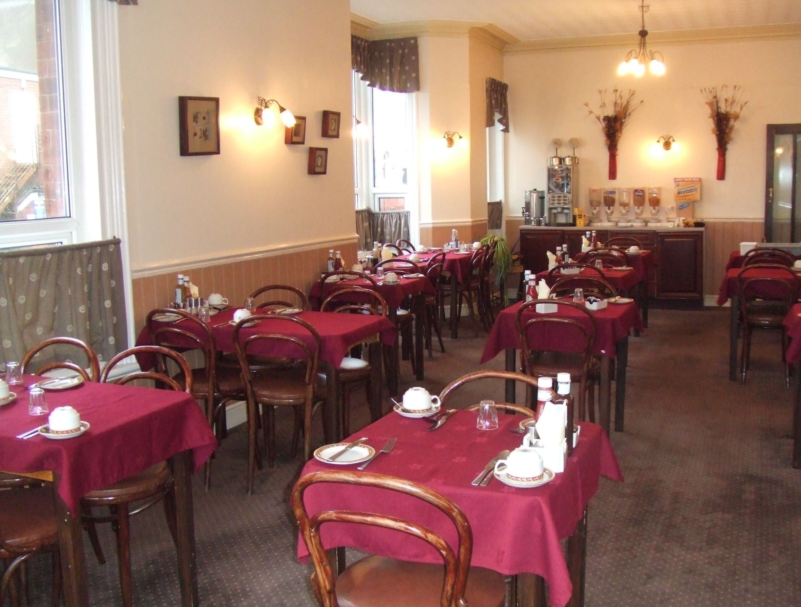 daily full breakfast (gbp 7.50 per person)