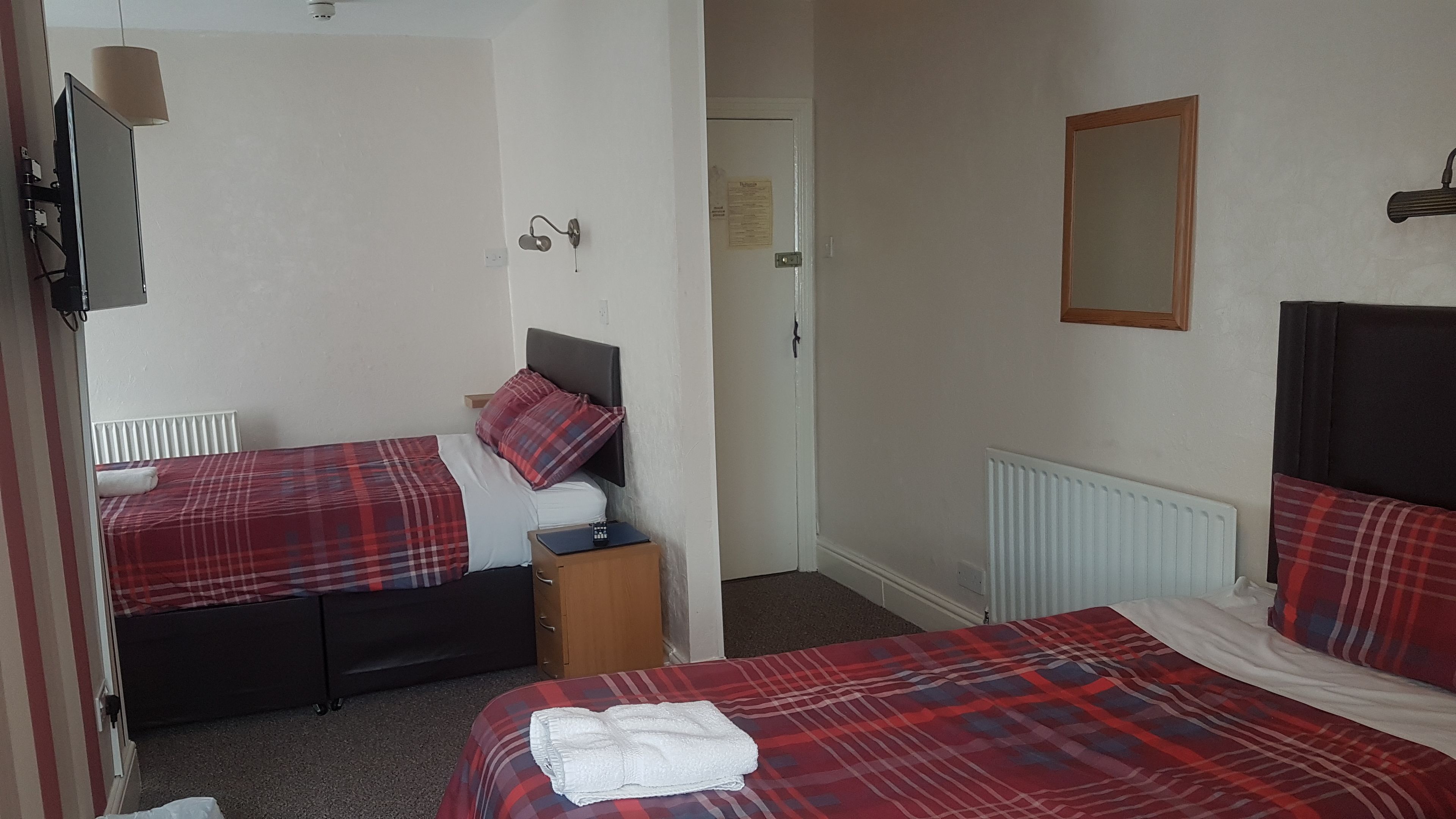 quadruple room | iron/ironing board, cots/infant beds, free wifi