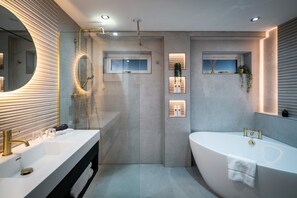Superior-Suite, Erdgeschoss | Badezimmer