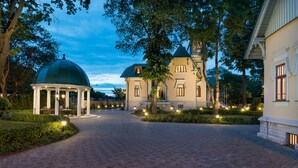 Unclassified image, 2 of 31, button - The Park Mansion (Tallinn)