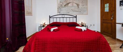 In-room safe, desk, free cots/infant beds, free WiFi