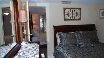 Suite Deluxe | Literie de qualité supérieure, matelas mémoire de forme, bureau