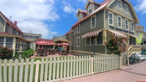 Front of property - Island Guest House B&B (Beach Haven)