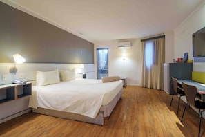 Suite | Minibar, skrivebord, wi-fi (inkludert) og sengetøy