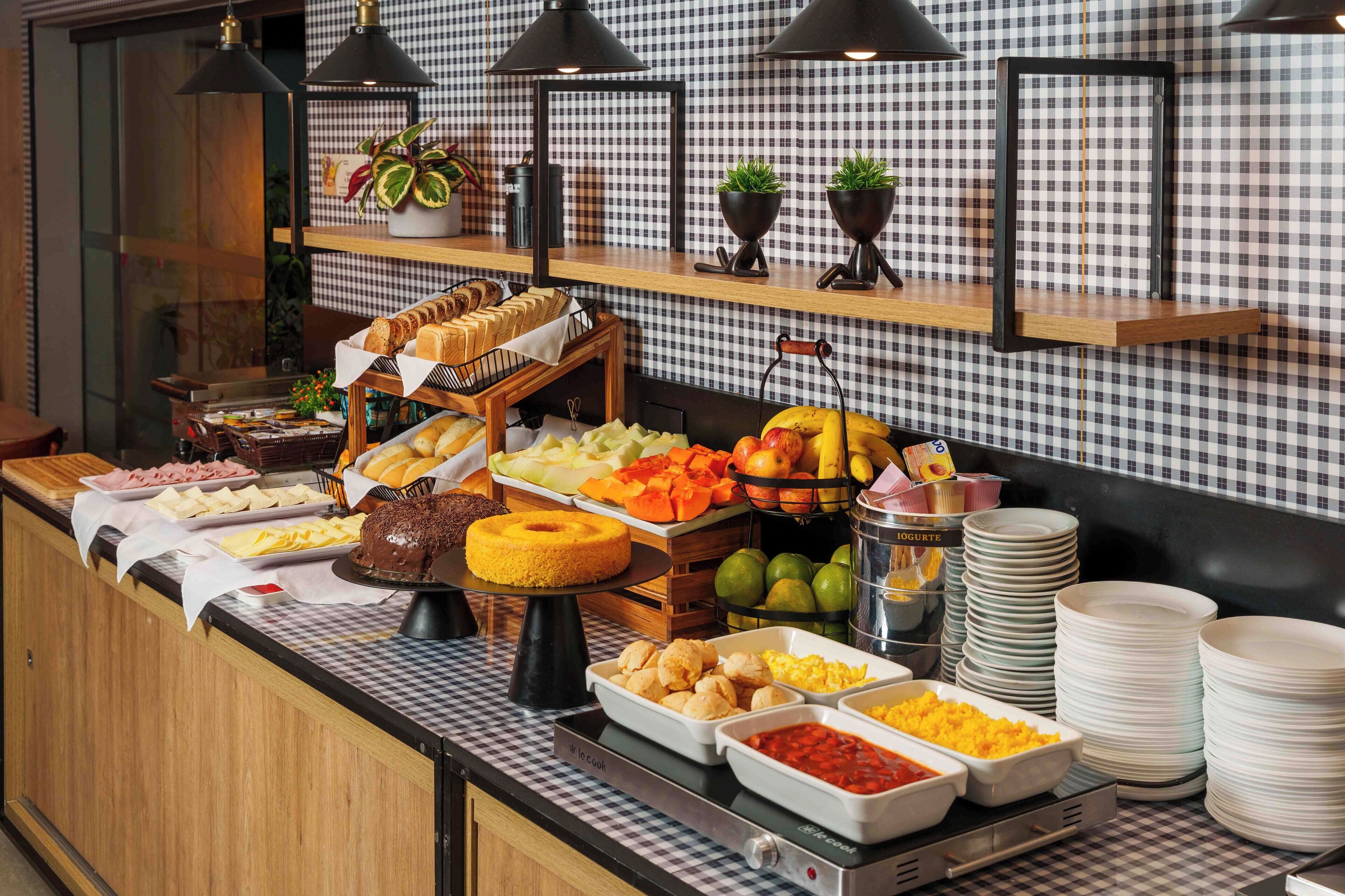 Desayuno buffet incluido todos los días 