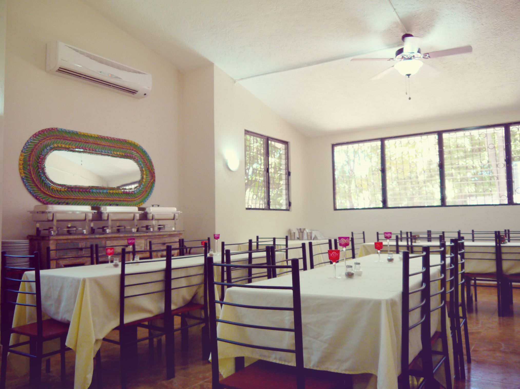 breakfast, lunch, dinner served; local and international cuisine