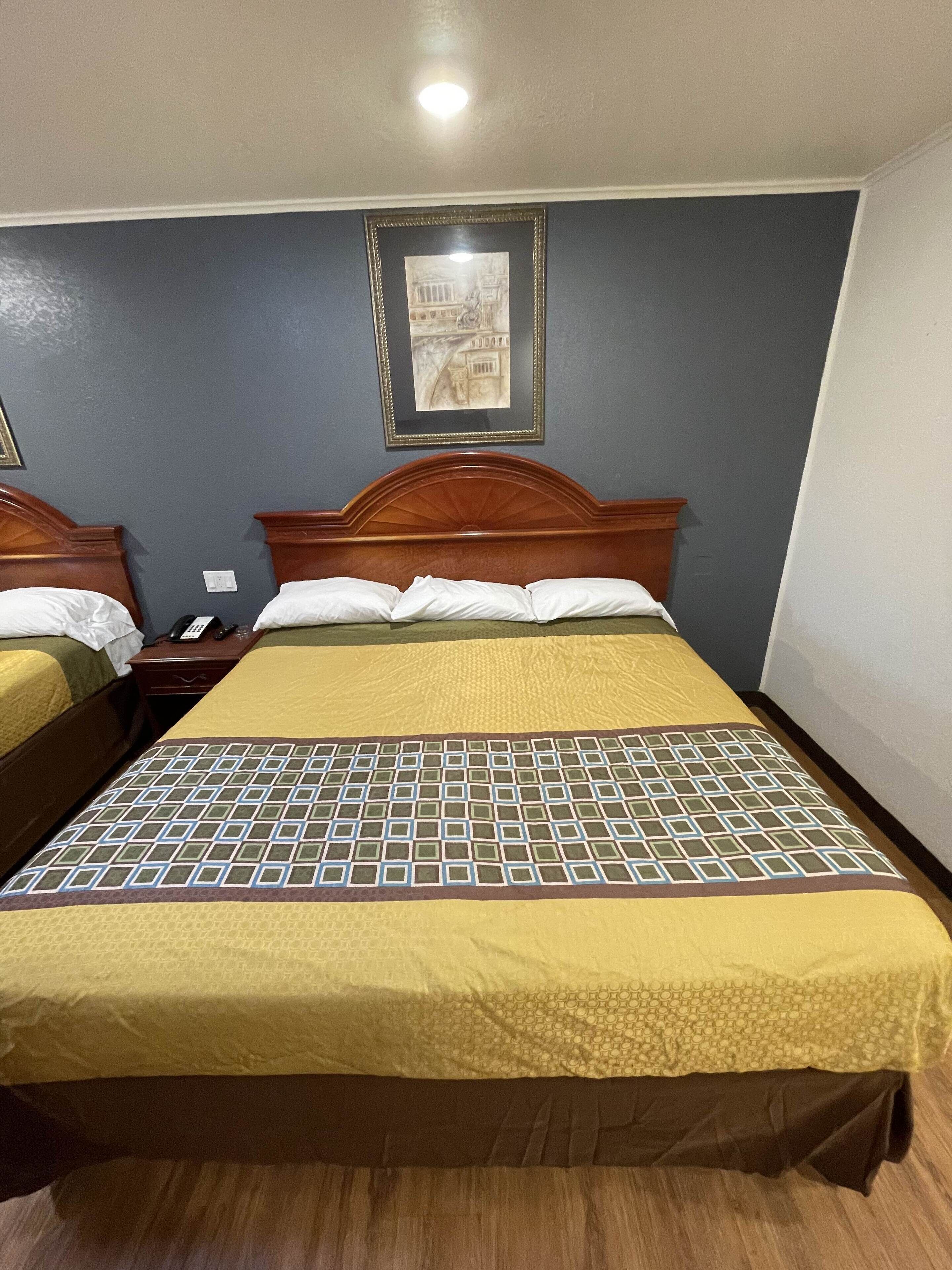 Deluxe Room, 2 Double Beds, Smoking