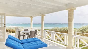 Inchcape Seaside Villas - House Sunrise | Terraza o patio