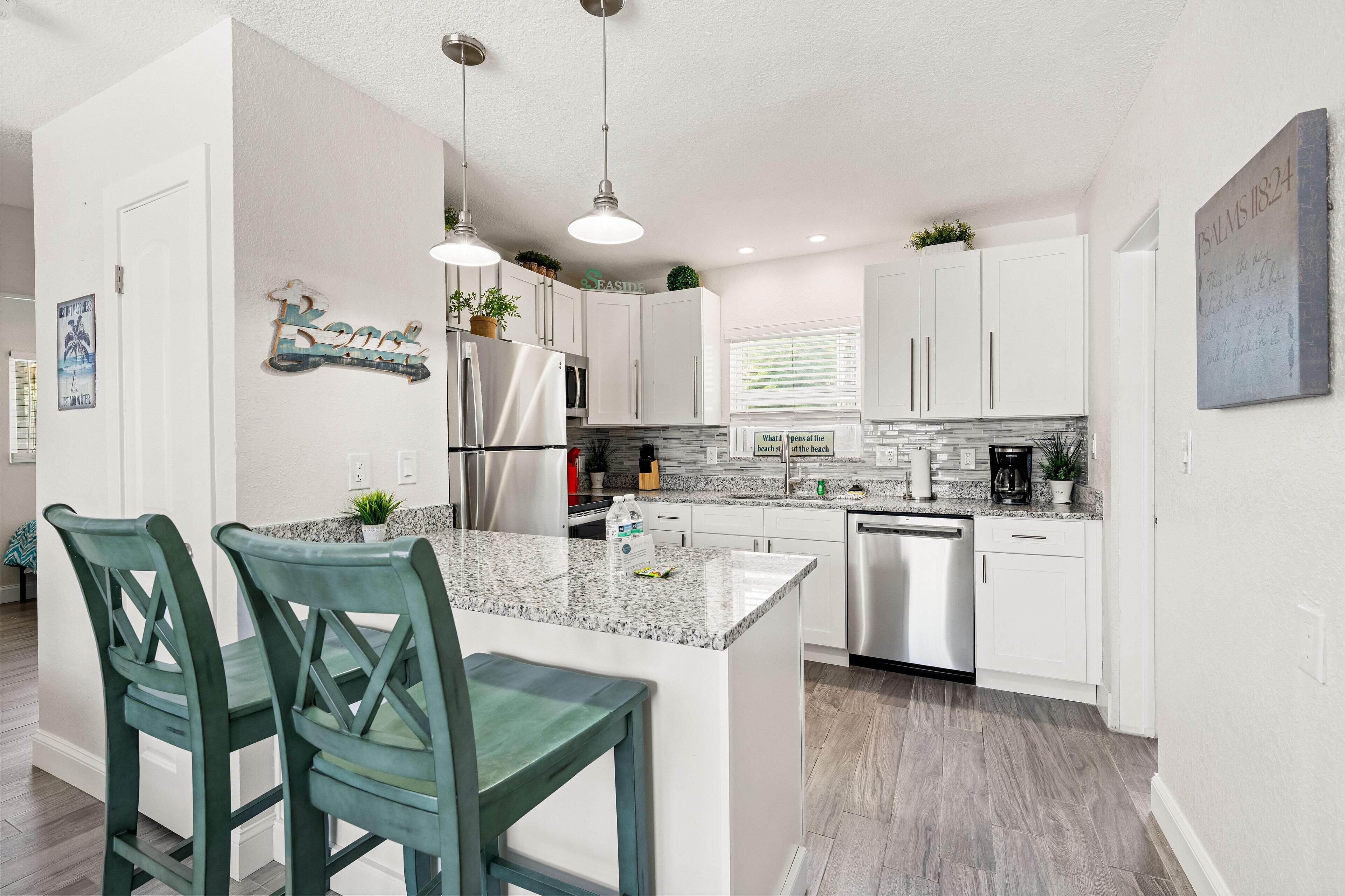 Nhà, 1 giường cỡ queen và sofa giường, quang cảnh vườn (Sun and Sea - 1) | Bếp riêng | Tủ lạnh, lò vi sóng, lò nướng, bếp nấu 