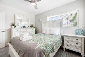 House, 1 Queen Bed with Sofa bed, Garden View (Sun and Sea - 1) | 2 bedrooms, individually decorated, individually furnished