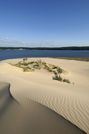 Hiking. Dunes Waterfront Resort