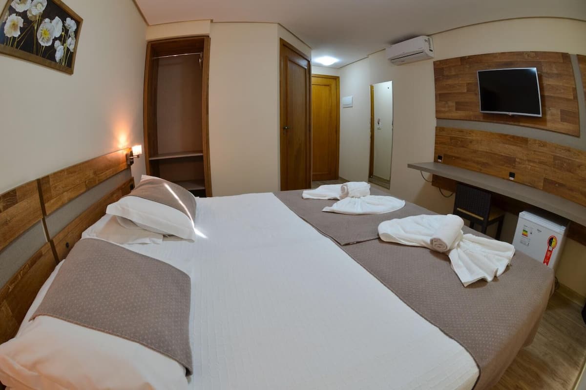 Minibar, coffres-forts dans les chambres, bureau, chambres insonorisées
