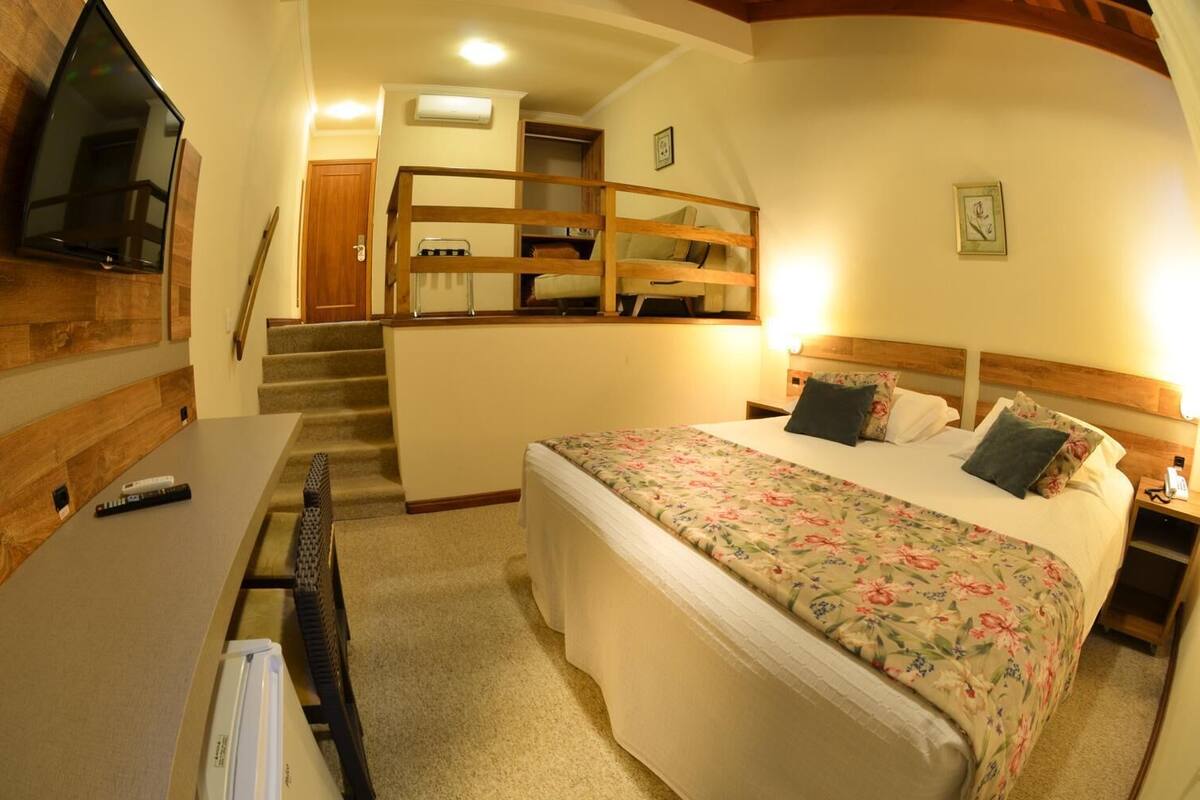 Minibar, két bảo mật tại phòng, bàn, phòng cách âm