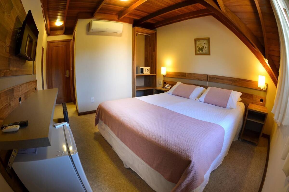 Minibar, két bảo mật tại phòng, bàn, phòng cách âm