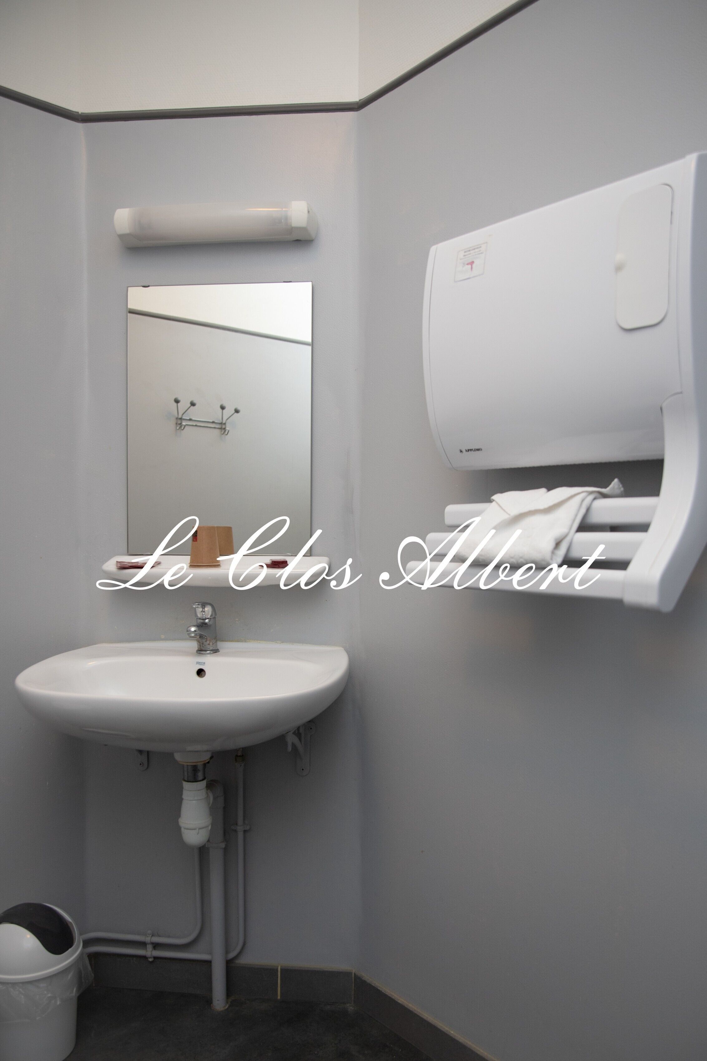 shower, free toiletries, soap, shampoo