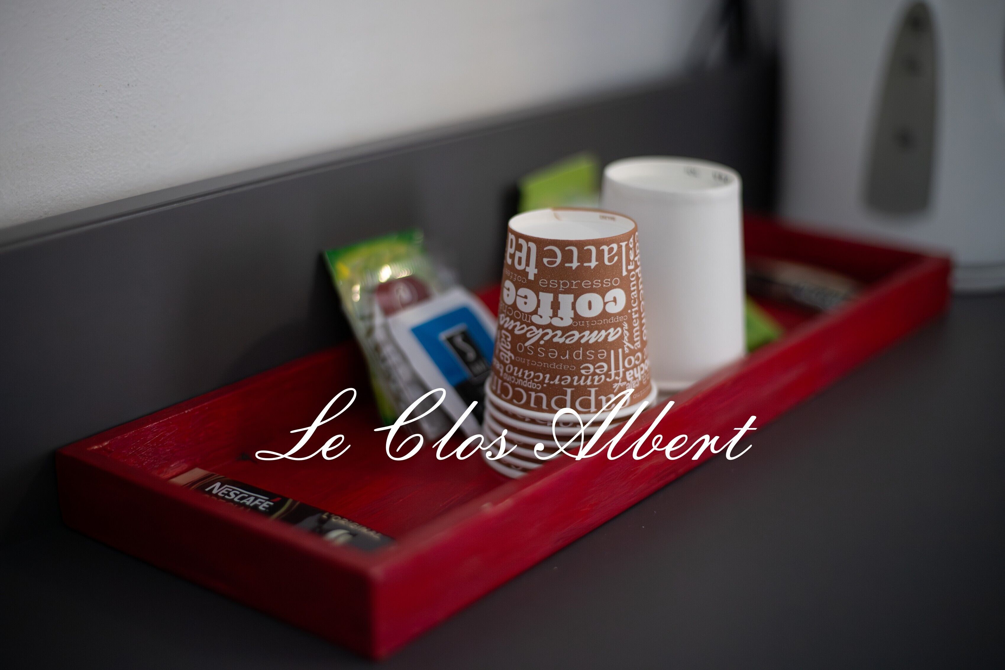 1 bedroom, premium bedding, desk, laptop workspace