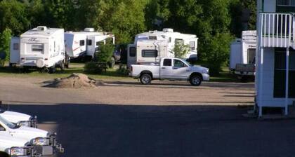 Elk Point Motel & RV Park