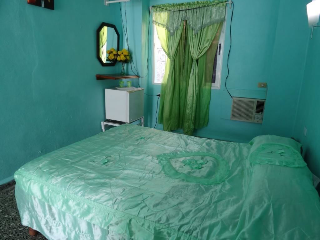 standard room | iron/ironing board, bed sheets