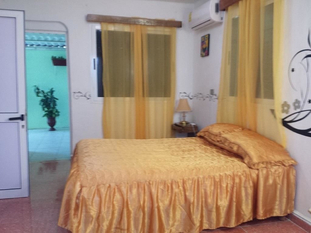 standard room | iron/ironing board, bed sheets