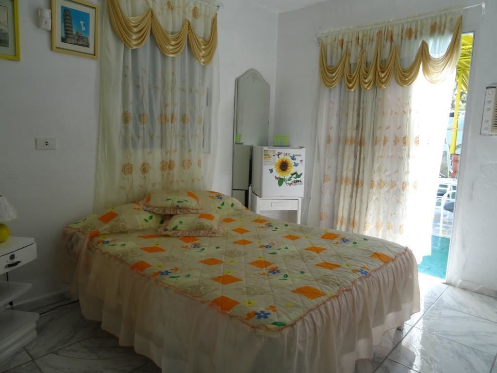 standard room | iron/ironing board, bed sheets