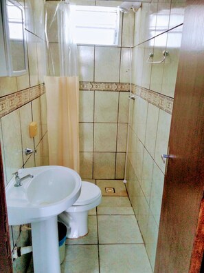 Apartment, 1 Bedroom | Bathroom | Shower, free toiletries, hair dryer, towels - Ingleses Residence II (Florianópolis)
