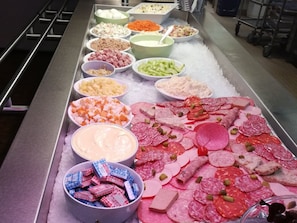 Breakfast buffet - Relais des 3 Pommes (Saint-Vigor-le-Grand)