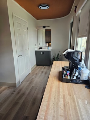 Train Car, 1 Queen Bed | Living area | TV