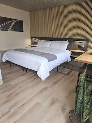 Free WiFi, bed sheets - Sugarcreek Village Inn (Sugarcreek)