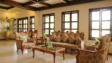 Sala de estar en el lobby