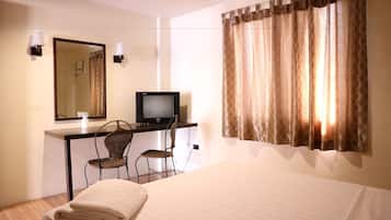 Deluxe-huone | Työpöytä, silitysrauta/-lauta, ilmainen Wi-Fi