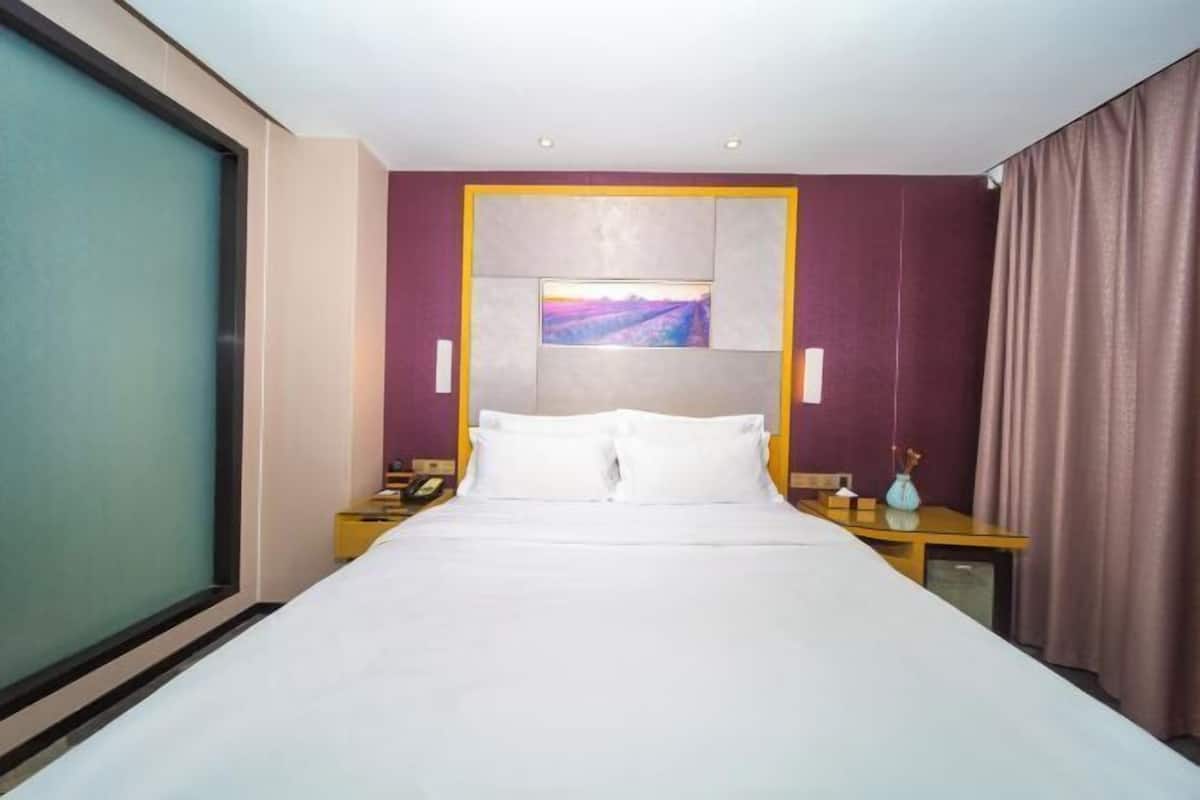 Minibar, desk, blackout drapes, free WiFi
