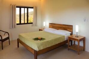 Minibar, in-room safe, desk, blackout curtains - The Riverhouse (Coron)