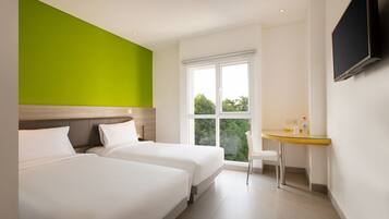 In-room safe, desk, soundproofing, free WiFi