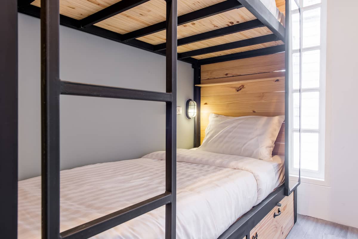Habitación cuádruple estándar | Tabla de planchar con plancha y wifi gratis