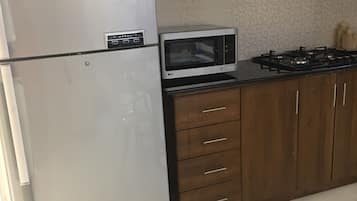Fridge, microwave