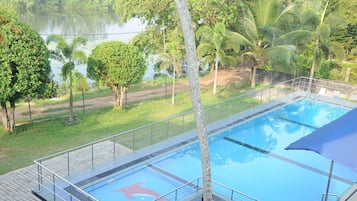 Udendørs pool, liggestole