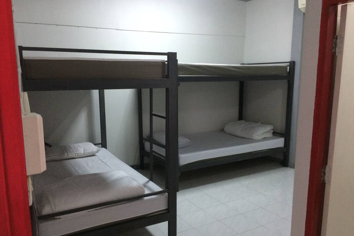 4-Bed Female Dormitory  | Wi-fi (inkludert)