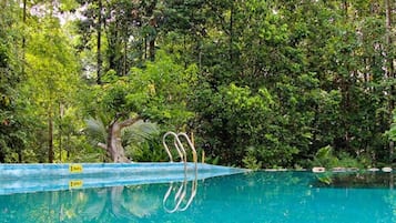 Piscina all'aperto