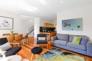 Maison, 3 chambres, 2 salles de bains | Salle de séjour